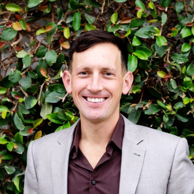 Dilan, Co-Founder